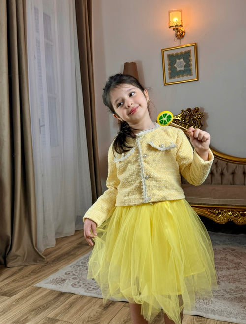Ensemble Veste en Tweed et Jupe Tutu Jaune.