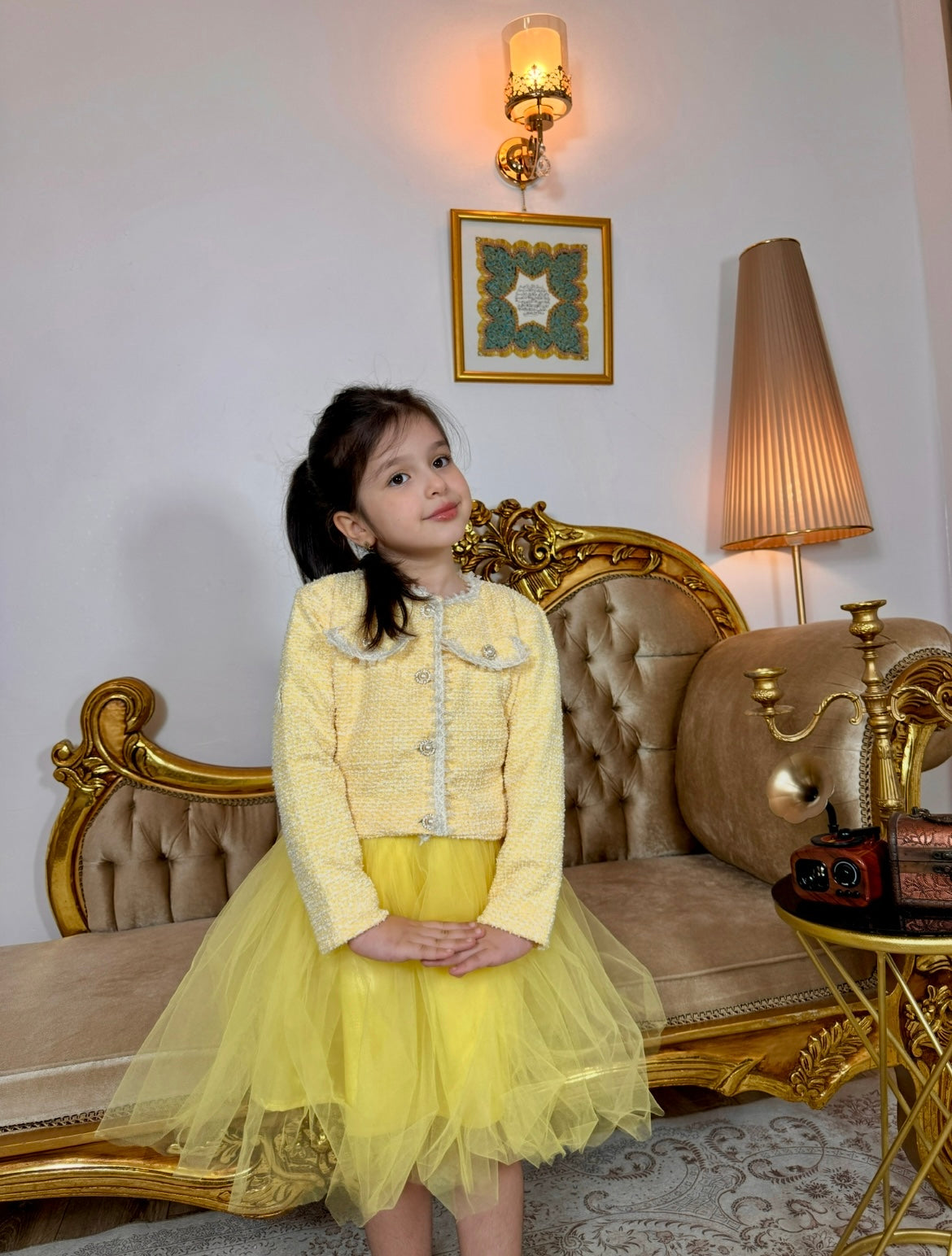 Ensemble Veste en Tweed et Jupe Tutu Jaune.